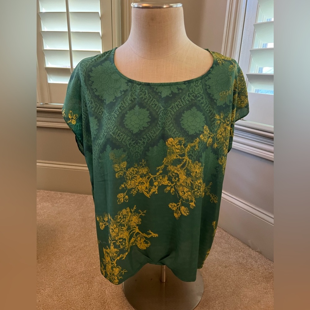 CAbi Top, Green Pattern, EUC, Size L